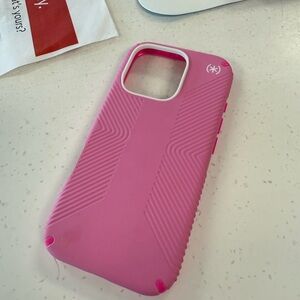 Speck Vibrant Pink Phone Case iPhone 16 Pro